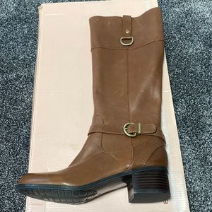 Brand new, never worn brown Bandolino boots, Size 8.5
